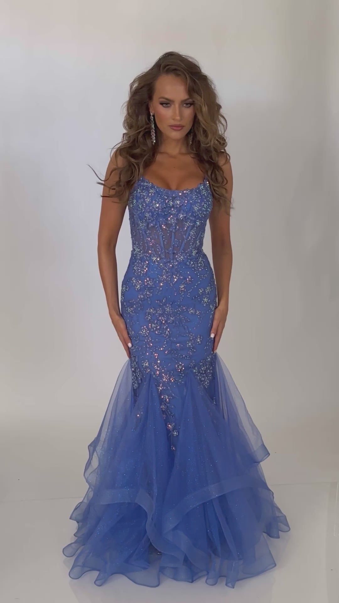7677 – Jasz Couture